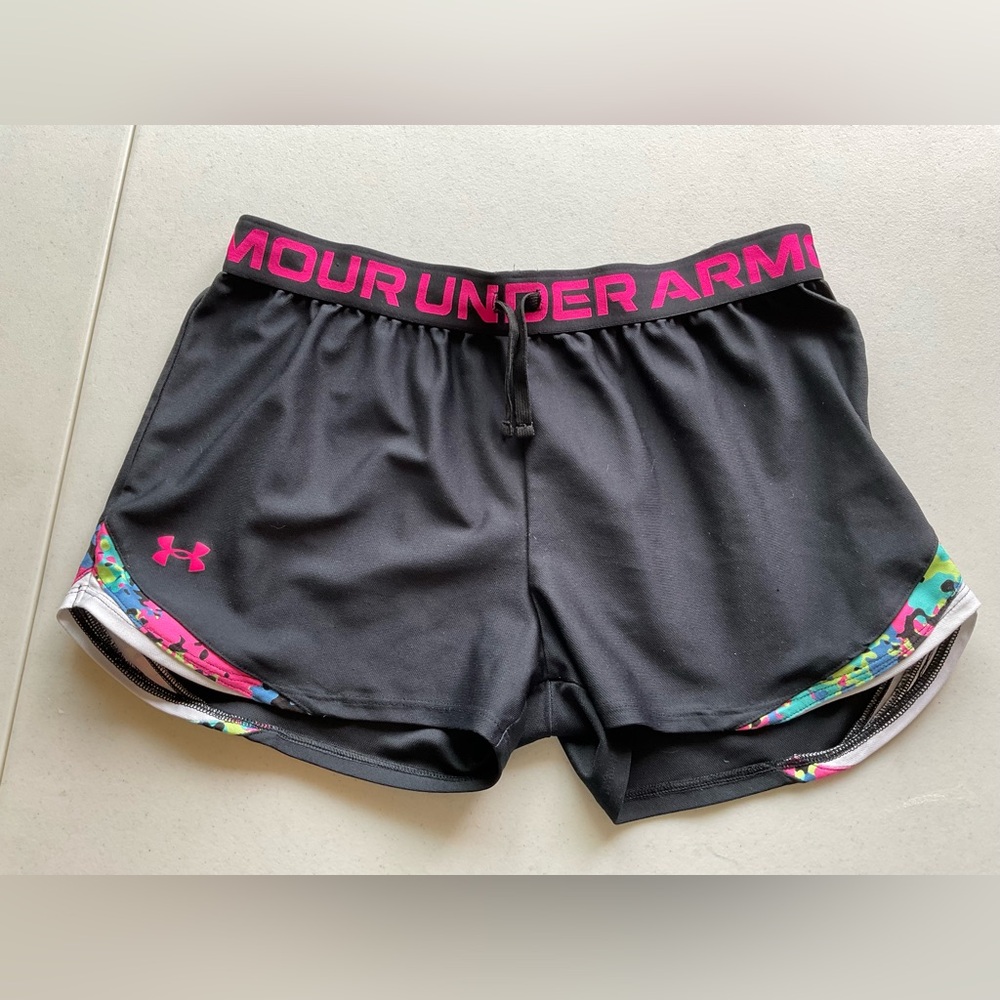 Under Armour Women's Black Athletic Shorts size YXL running shorts